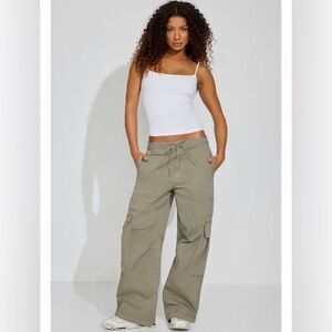 Brand New With Tags Garage cargo pants 
Size XS